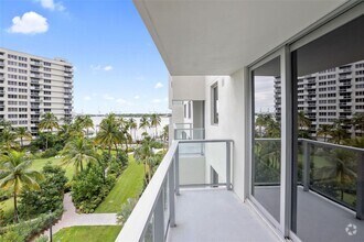 Building Photo - 1500 Bay Rd