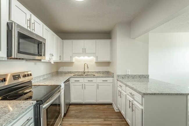 Building Photo - 127 Goodson Ave