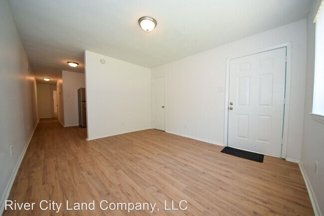 Building Photo - 2 br, 1 bath House - 2557 Everett Ave