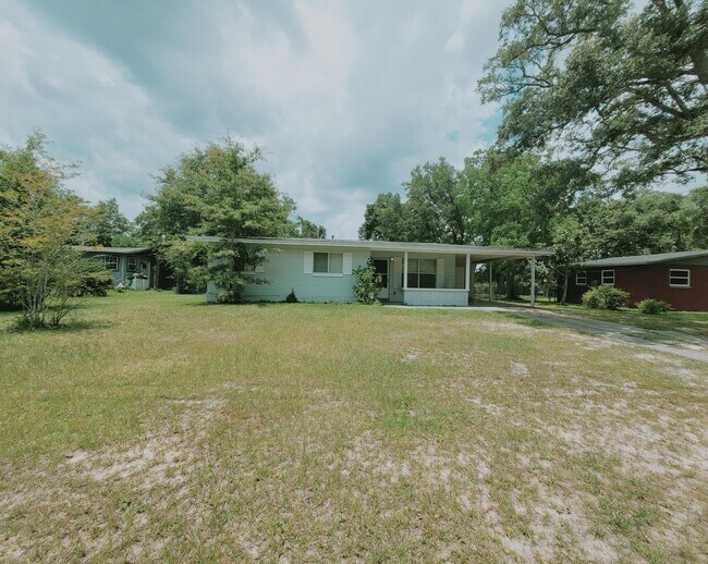 Building Photo - 910 Crystal Springs Ave