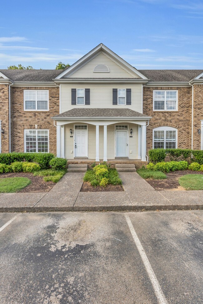 Building Photo - 2271 Dewey Dr