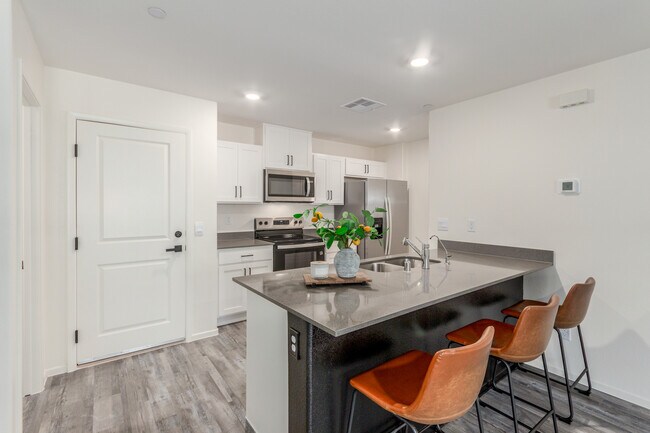 Foto del edificio - 7372 Raimee Brk St