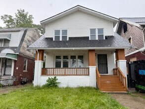 Building Photo - 2634 Lawrence St