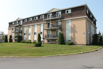 Building Photo - 69 Abbott Ct