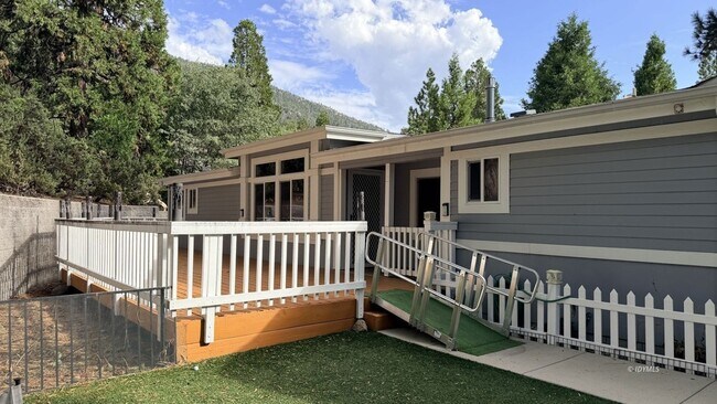 Foto del edificio - 25001 Rim Rock Rd