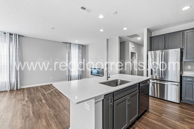 Building Photo - 10704 Maidenhair Dr