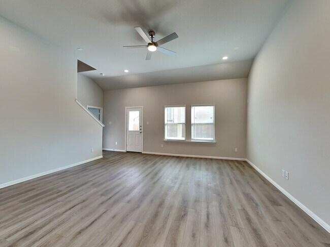 Foto del edificio - 427 Wydown Dr