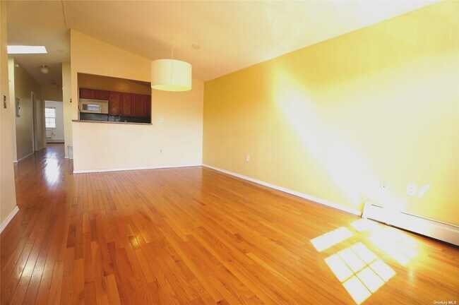 Foto del edificio - 82-21 Country Pointe Cir