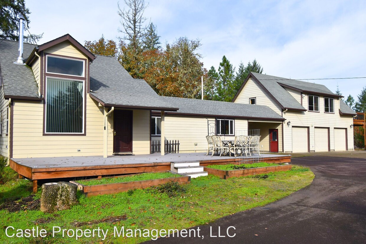 Primary Photo - 3 br, 2 bath House - 40137 Hilltop Dr.
