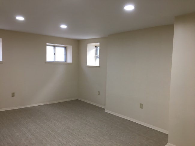 Building Photo - 810 St Paul St