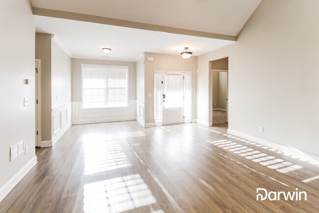 Building Photo - 933 Besse Way
