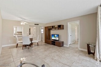 Building Photo - 170 Turtle Lake Ct