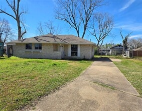 Building Photo - 11007 Tamworth Dr