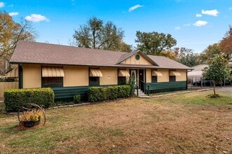 Building Photo - 602 Legendary Ln