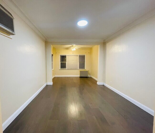 Foto del edificio - 43 Neptune Ave