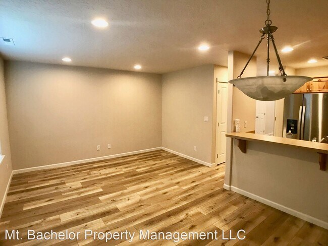 Foto del edificio - 2727 SW Juniper Ave