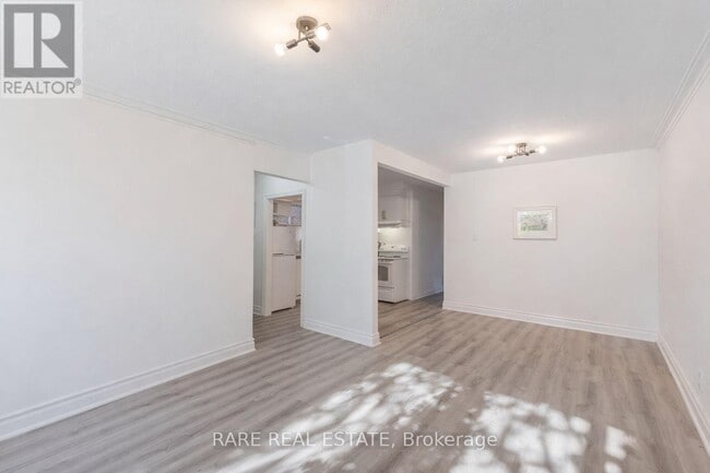 Building Photo - 352 Hopewell Ave