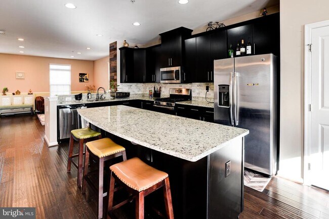 Foto del edificio - 14301 Ridge View Ln