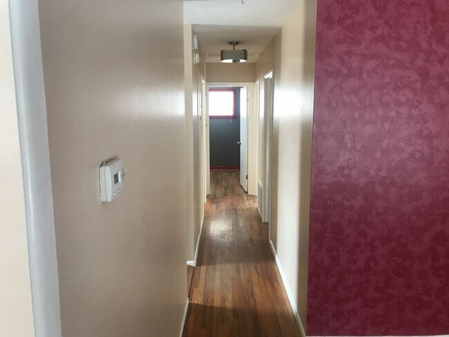 Building Photo - Cute and cozy 3 bedroom home for rent