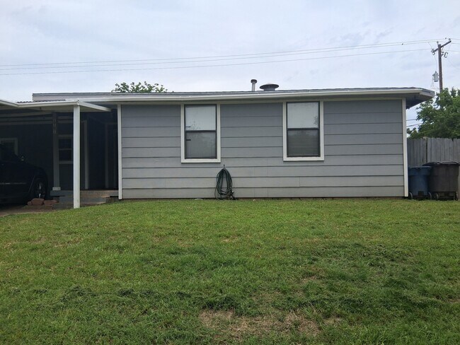 Foto del edificio - 1701 Colvin St