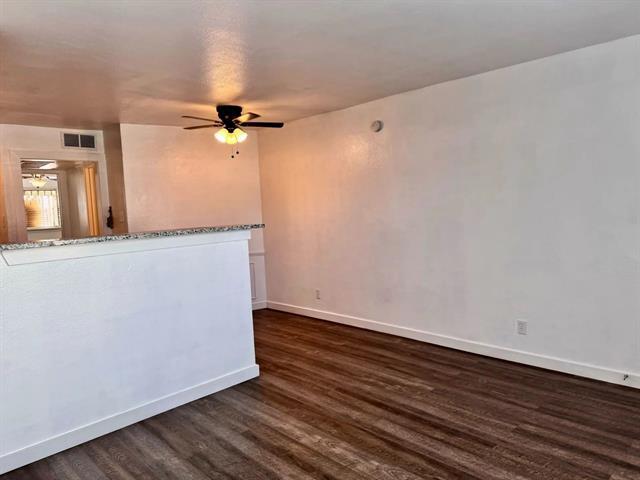 Foto del edificio - 5001 Bowser Ave