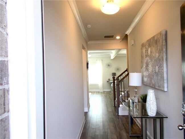 Foto del edificio - 612 Auburn Crossing Dr