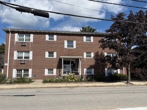 Building Photo - 31 Pond St