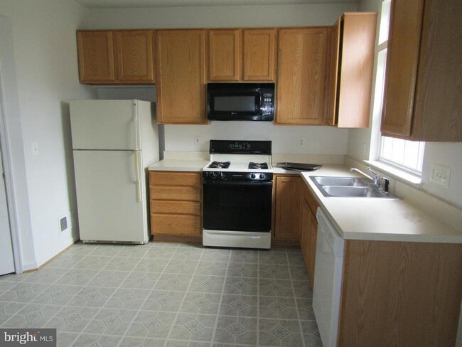 Building Photo - 21076 Bitterroot Terrace