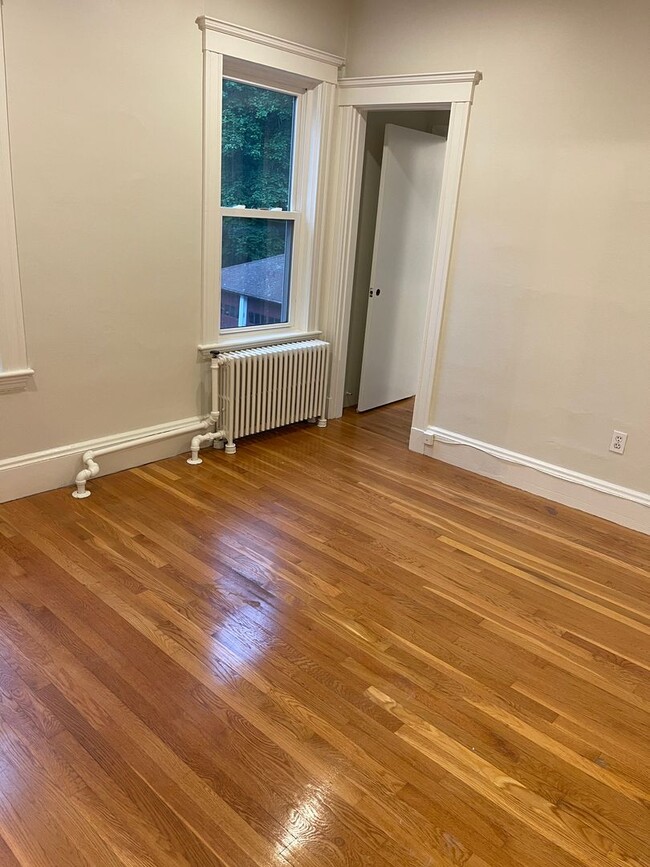 Building Photo - Large two bedroom + office w/garage parking