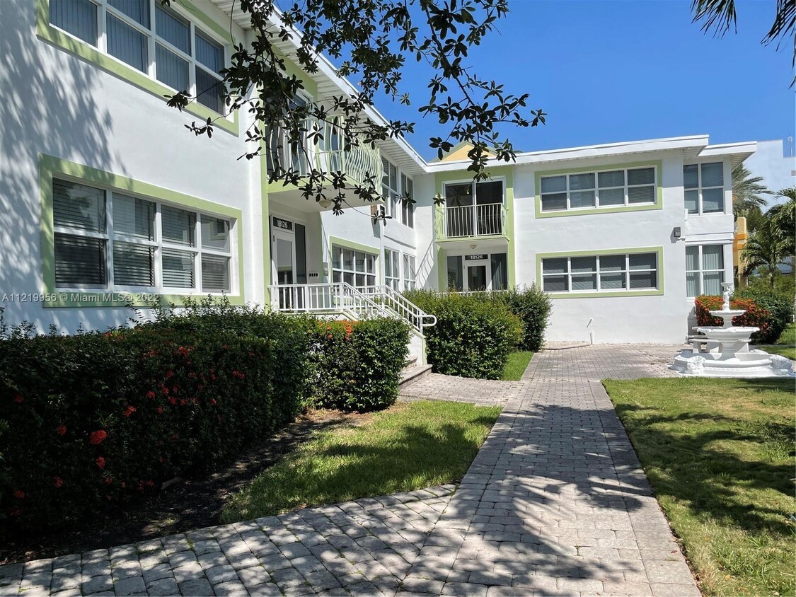 Foto principal - 18126 Atlantic Blvd