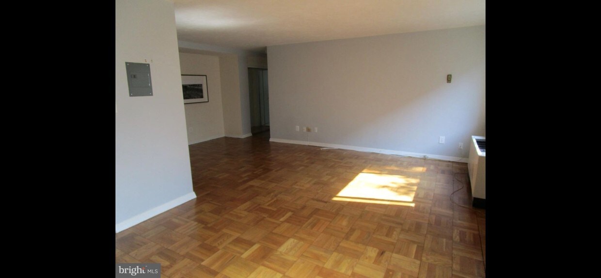 Primary Photo - 3900 Tunlaw Rd NW