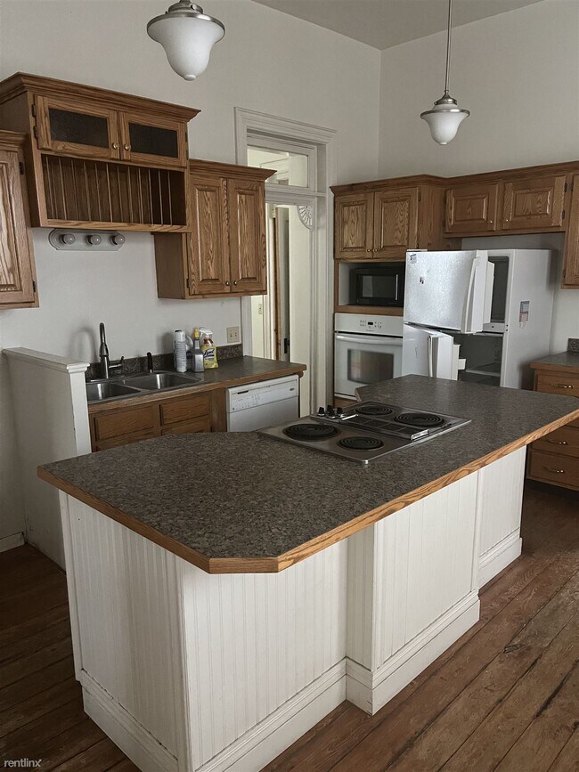 Foto del edificio - 3 br, 2 bath House - 341 West Main Street