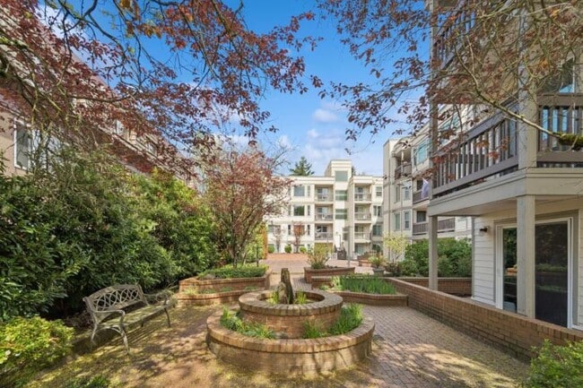 Building Photo - 1 bedroom in Seattle WA 98133
