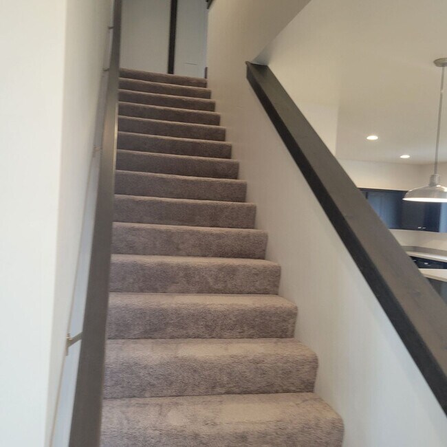 Foto del edificio - Brand New 3 Bed 2.5 Bath with double attac...