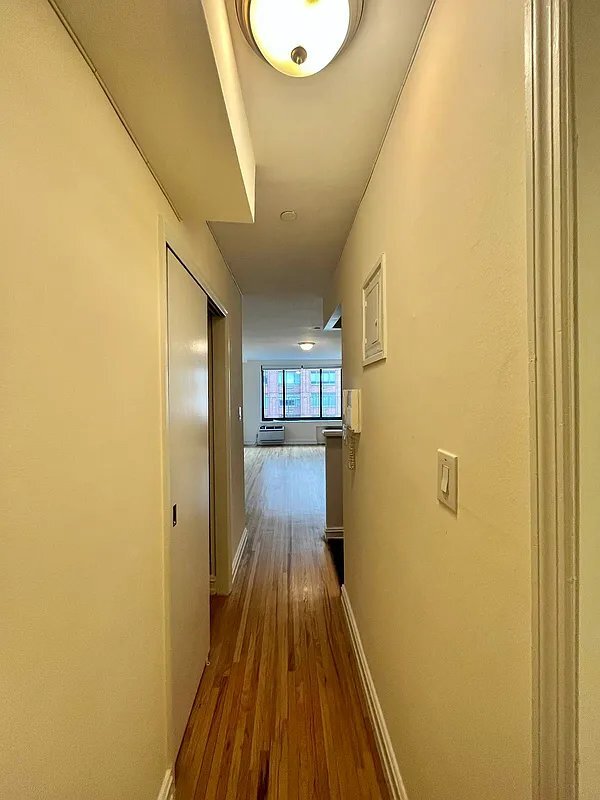 Foto del edificio - 1570 1st Ave