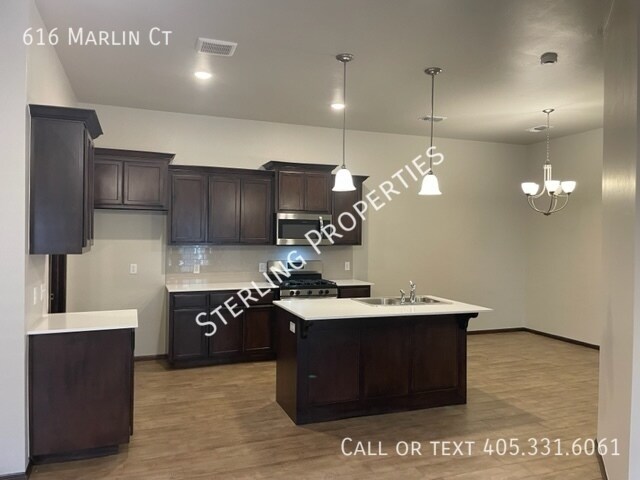 Building Photo - 616 Marlin Ct