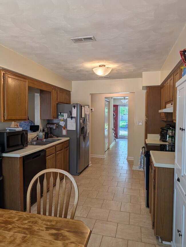 Foto del edificio - 1593 Winthrope Dr