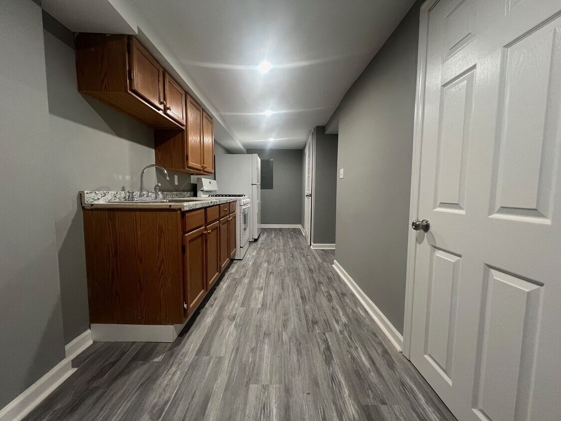 517 Arsan Ave Unit 517 Arsan Ave, Baltimore, MD 21225 1, Baltimore, MD 21225 Room for Rent in