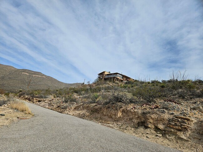 Foto del edificio - Unique location, breathtaking views, wonde...