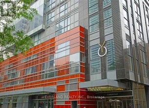 Building Photo - 7 Grenville St