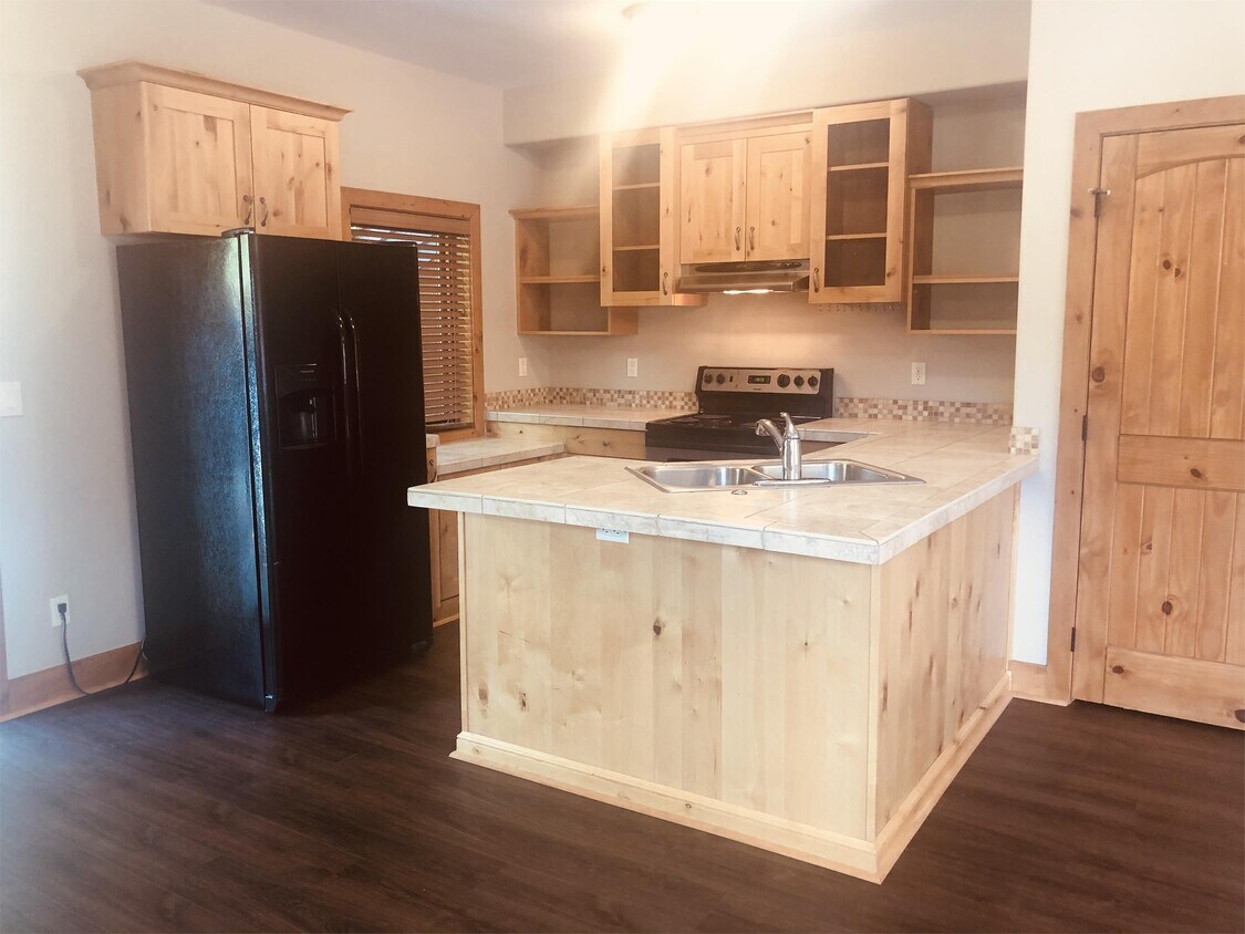 201175 Williams St, Minturn, CO 81645 Townhome Rentals in Minturn CO