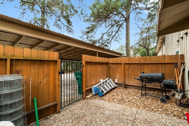 Foto del edificio - 407 W Semands St