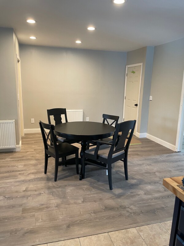 Foto principal - 227 Whitcomb Rd