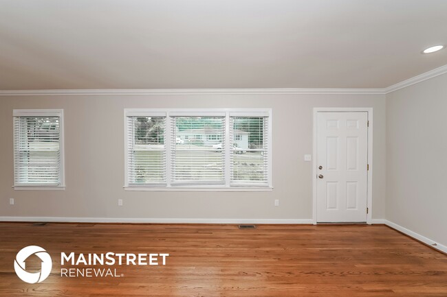 Foto del edificio - 2812 4th Pl NW