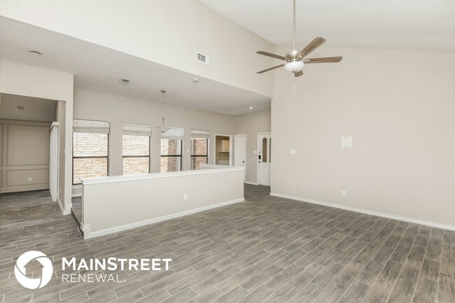 Building Photo - 2206 Mediterranean Ave