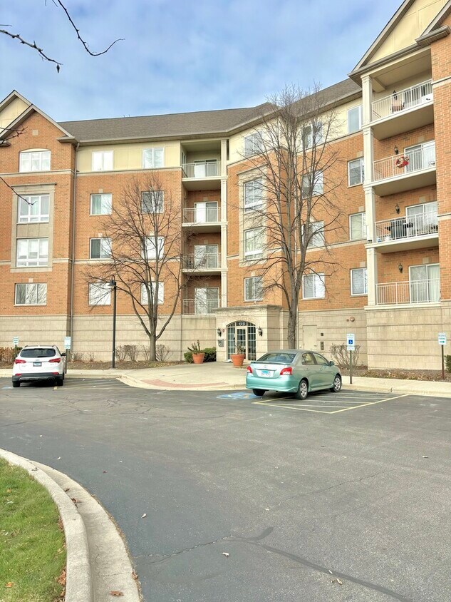 Primary Photo - 125 N Buffalo Grove Rd