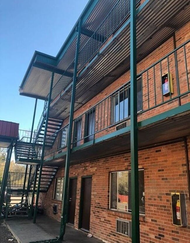 Foto del edificio - Spacious 2 bed unit for rent.