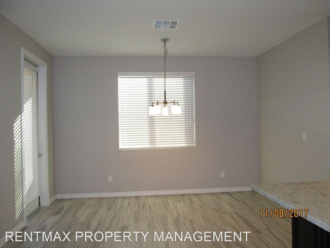 Foto del edificio - 4 br, 3 bath House - 7815 FLINTSHIRE COURT
