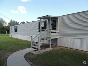 Building Photo - 135 Geerts St