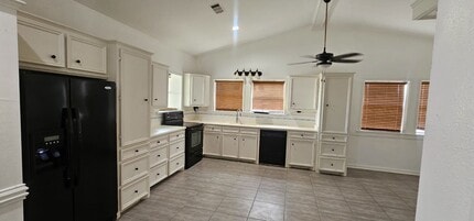 Building Photo - 28615 Clay Rd